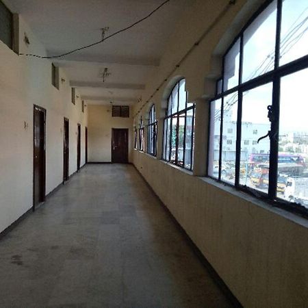 Hotel Blue Star Salem Bagian luar foto