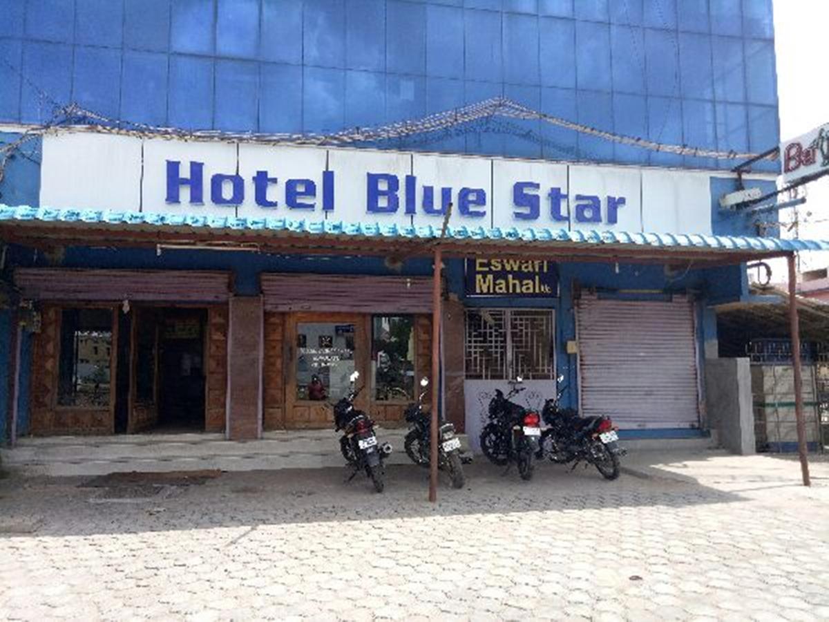 Hotel Blue Star Salem Bagian luar foto