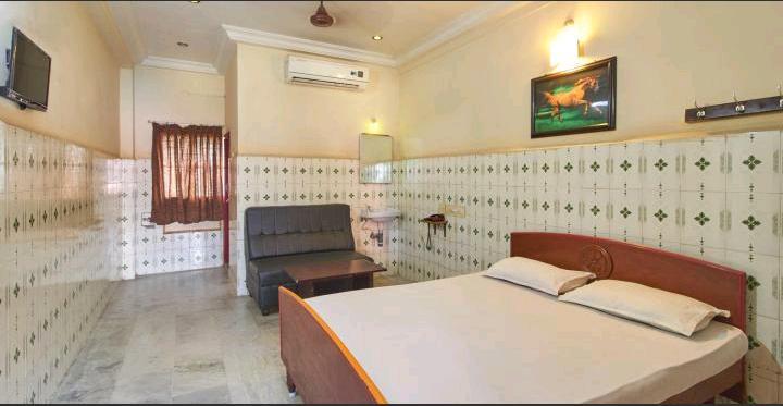 Hotel Blue Star Salem Bagian luar foto